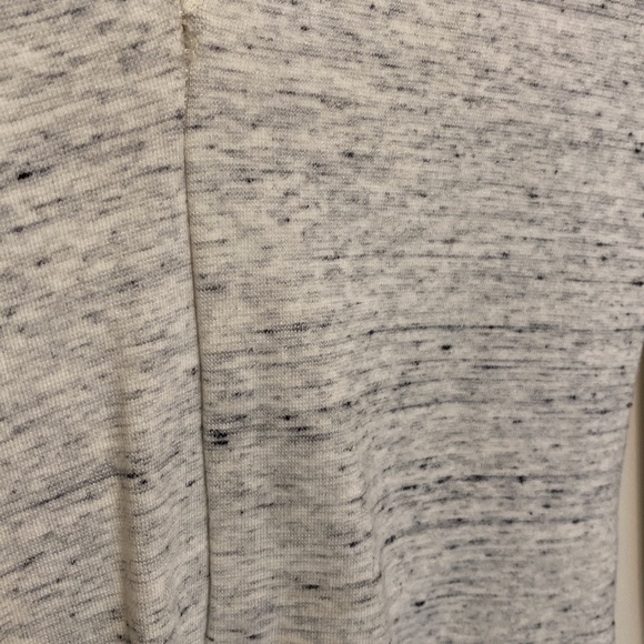 Deep V Top - Picture 2 of 2